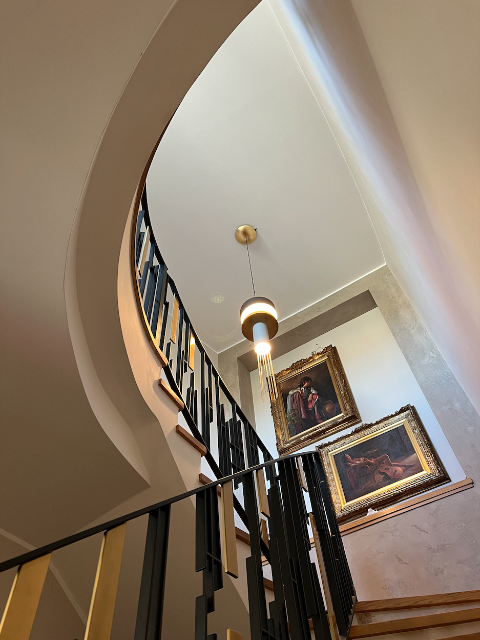SCALA CURVA 1